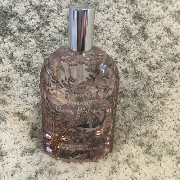 Scented Japanese Cherry Blossom Room Spray NWT 3.52 oz. GC Fragrance - Picture 6 of 16